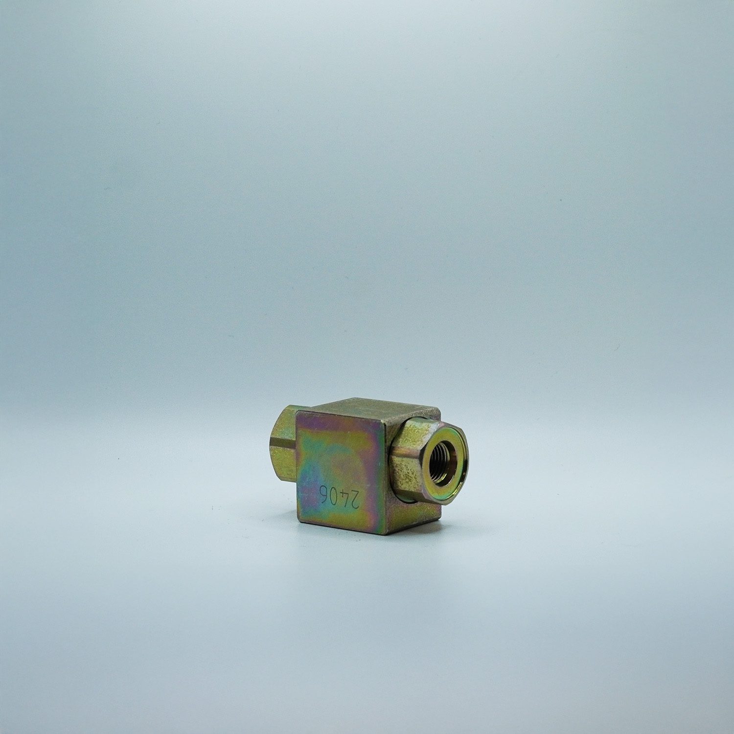 Steel Body Shuttle Valve ORB 3/8" Ports 